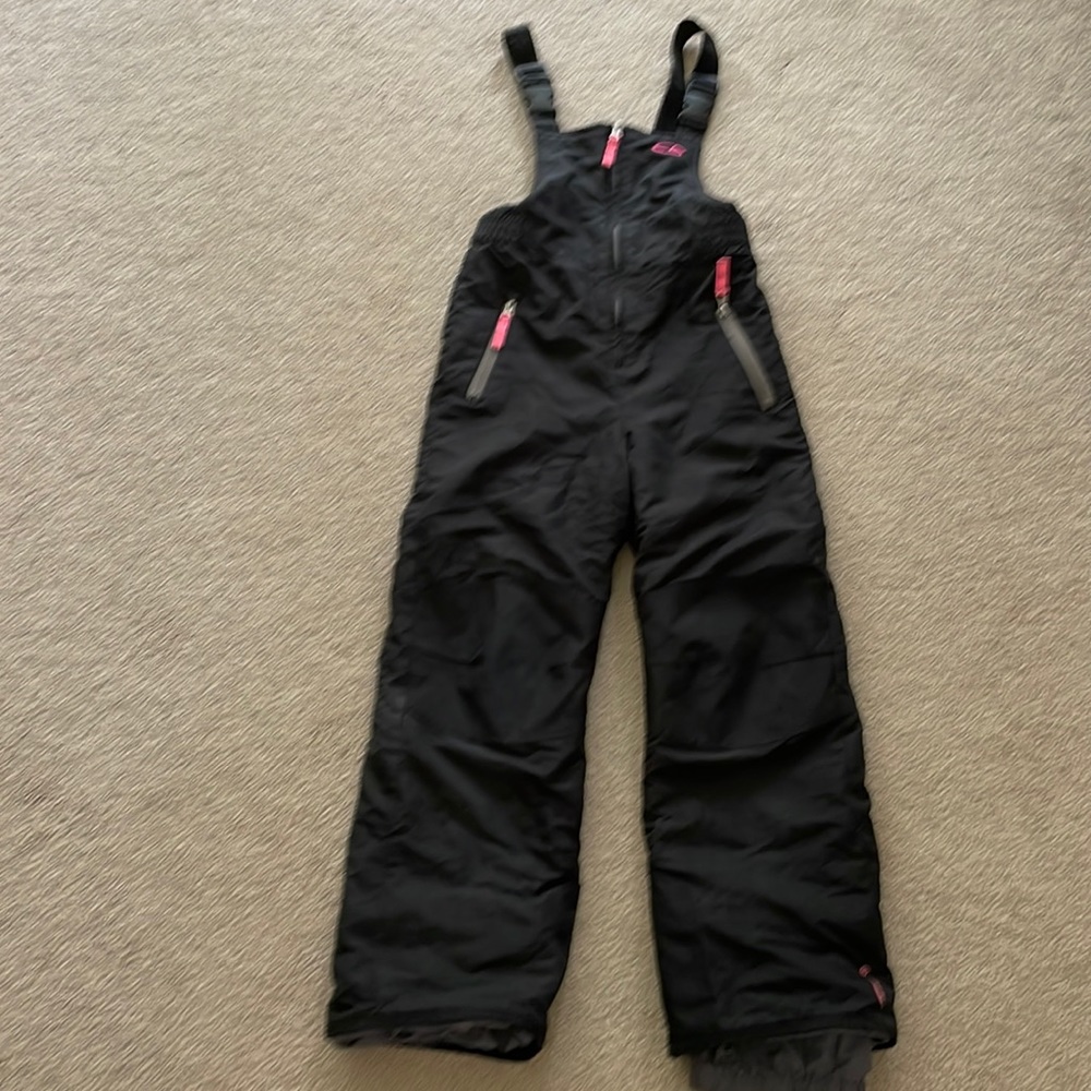 Black snow pants.